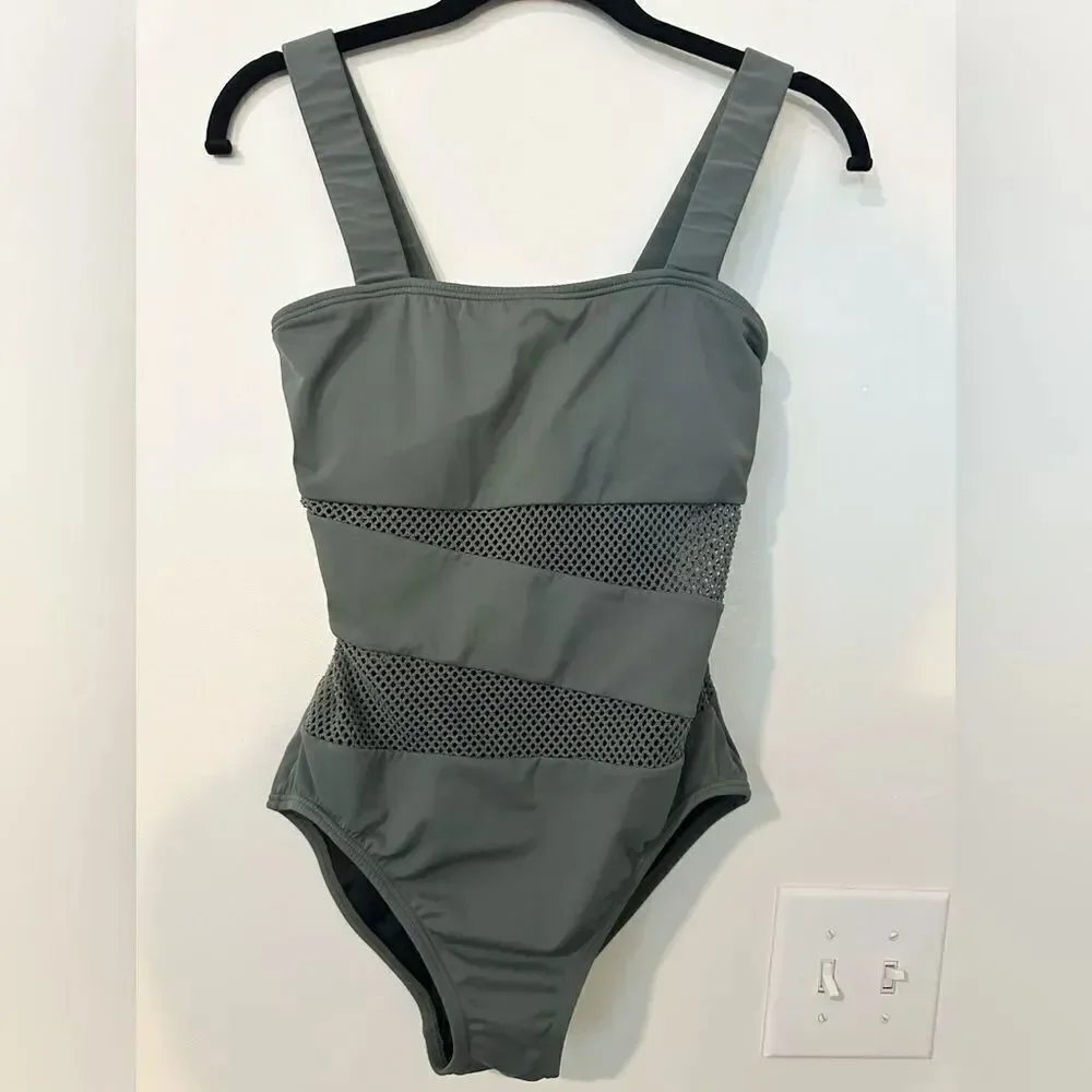 Carmen Marc Valvo One Pc Swimwear 8